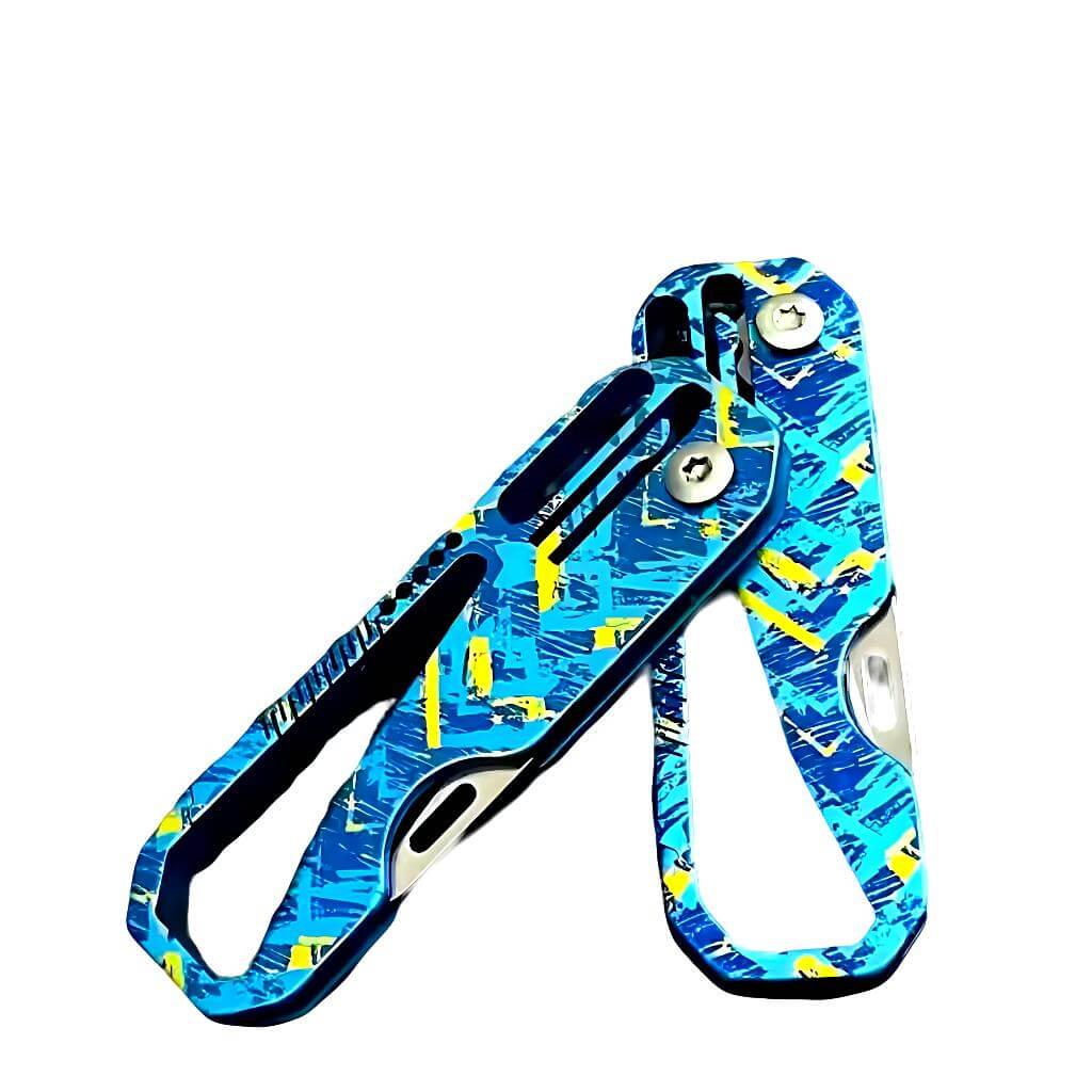 Lightweight folding knife